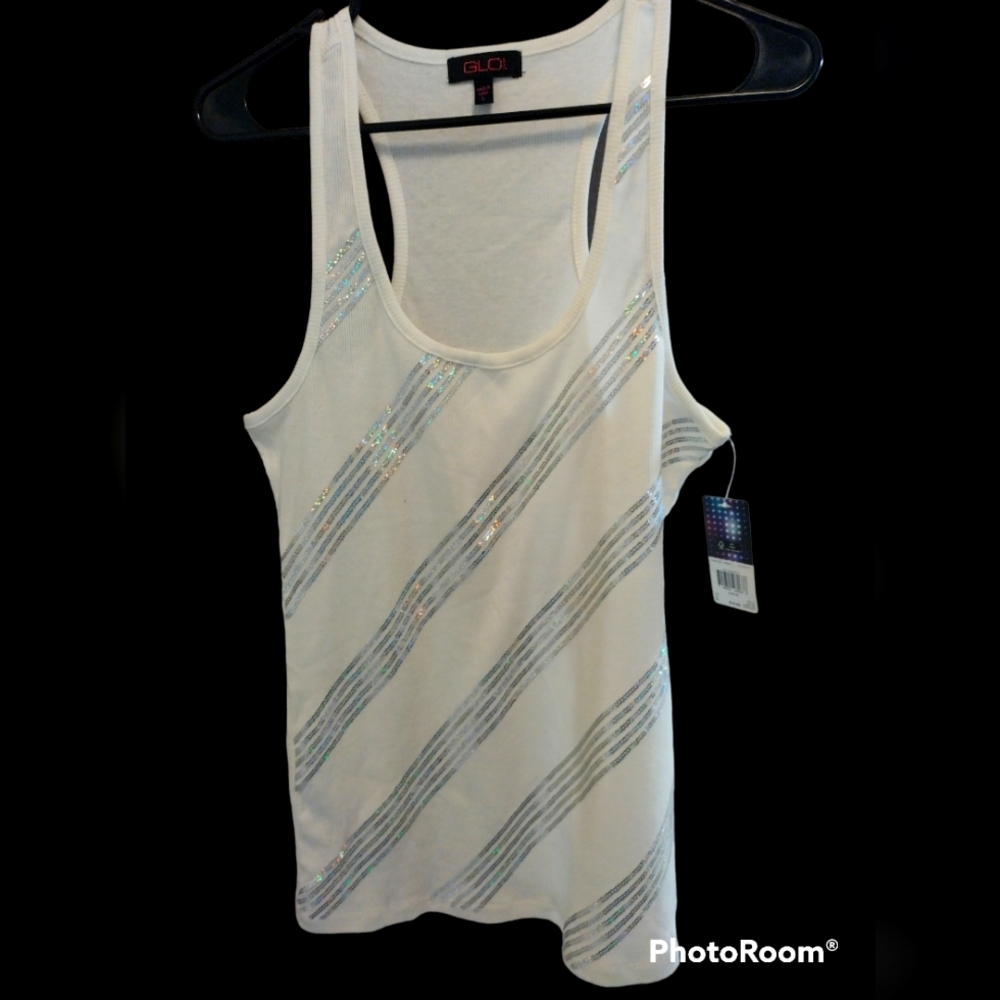 🚨 Host pick 🚨 GLO white with silver sequins Tank top